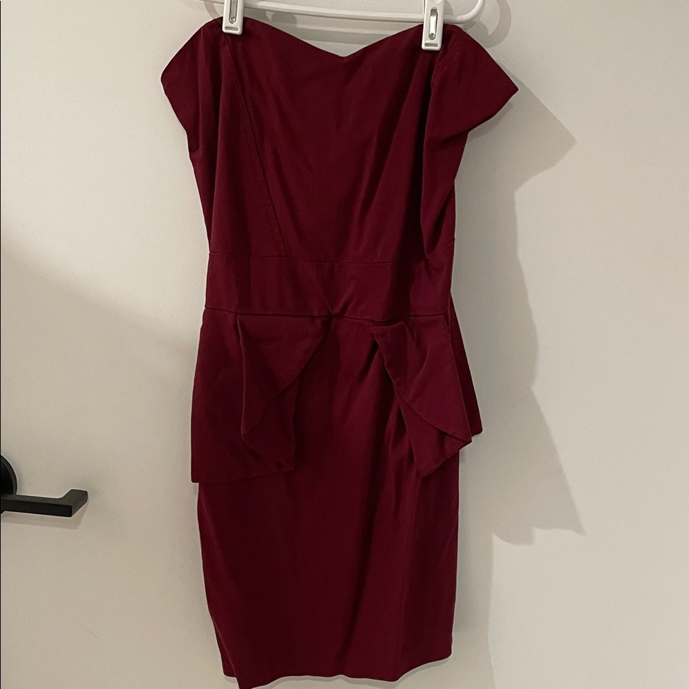 Elegant Burgundy Strapless Dress*